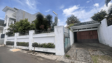 Rumah Minimalis di Sarijadi, Bandung, Luas 742 m2