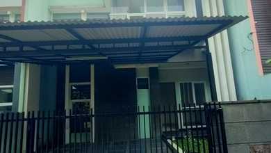 Hunian Elegan di Setra Sari, Bandung, 4 Kamar Tidur, LT 130m²