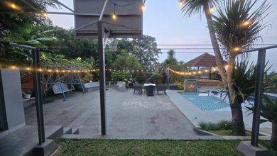Rumah Modern Luas 702 Jual di Lembang, Bandung