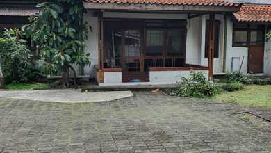 Rumah Siap Huni di Riau, Bandung, LT 1100m², Harga 900 Juta /tahun