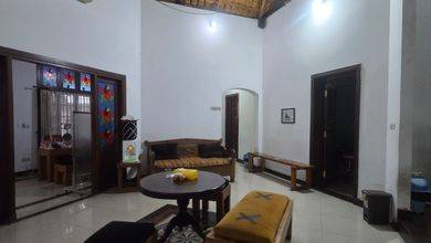 Dijual Rumah, Ruang Usaha Heritage di JL Riau Bandung Kota. Cocok Untuk Cafe, Klinik, Resto, Kantor