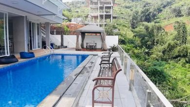 Rumah Semi Villa dengan Kolam Renang di Resort Dago Pakar Bandung