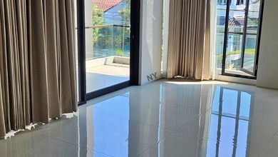 Rumah Prestisius di Kawasan Setra Sari, Bandung, LB 320m², Harga 6,5 Miliar