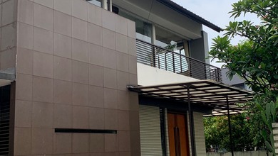 Jual Rumah Bagus Luas 681 m2 di Mekar Wangi, Bandung