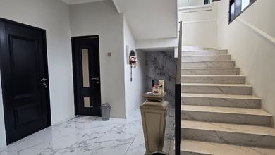 Rumah Area Premium Geger Kalong, Bandung - Harga Menarik 4,25 Miliar