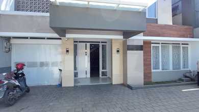 Rumah Mewah di Kawasan Ciumbuleuit, Bandung, LB 300m², Harga 7,35 Miliar