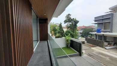 Jual Rumah Siap Huni di Setra Duta, Bandung, Luas 240 m2