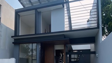 Rumah Elite di Kawasan Setra Duta, Bandung, LB 345m², Harga 6,5 Miliar