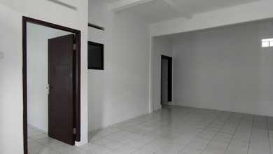 Dijual Rumah Strategis di Taman Kopo Indah, Bandung - LT 94m²