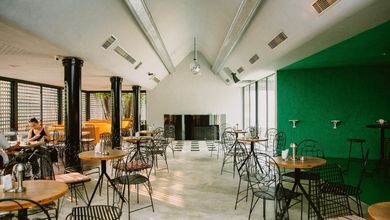 Ruang Usaha Lokasi Ramai Cocok Untuk Cafe Setrasari Bandung