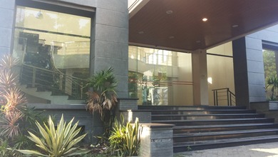 Disewakan Gedung Strategis Cocok Untuk Ruang Usaha, Bandung