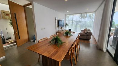 Villa Cantik 2 Lantai View Kota Bandung di Dago Village