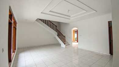 Ruko 2 Lantai Siap Huni Samping Jalan Raya di Kopo Katapang