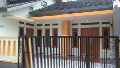Kesempatan Rumah di Cimahi Tengah, Cimahi, LB 160m², Harga 850 Juta