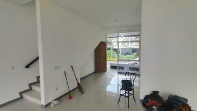 Rumah Mewah di Padalarang, Bandung, 4 Kamar Tidur, LT 297m²