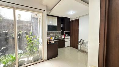 Hunian Prestisius di Kawasan Supratman, Bandung, LB 140m², Harga 2,6 Miliar