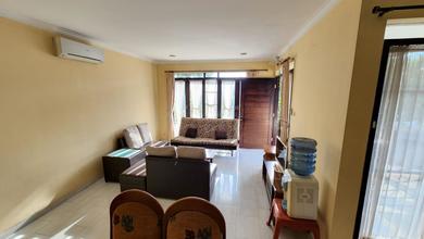 Villa 2 Lantai Terawat Siap Huni di Dago Pakar Bandung