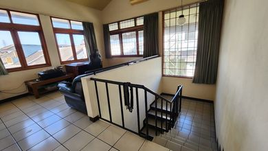 Rumah Area Luxury Babakan Ciparay, Bandung - Harga Terbaik 3,85 Miliar