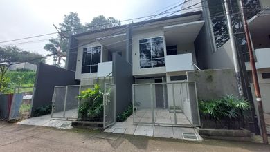 Rumah Favorit di Setra Duta, Bandung, 2 KT, Harga 1,86 Miliar