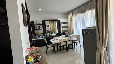 Kesempatan Eksklusif, rumah Mewah di Setra Duta, Bandung, LB 415m²