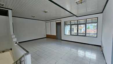 Hunian Elite di Kawasan Pasir Kaliki, Bandung, LB 200m², Harga 2,7 Miliar