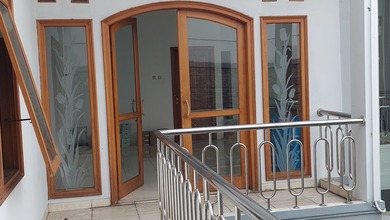Hunian Mewah di Singgasana, Bandung, 4 Kamar Tidur, LT 278m²