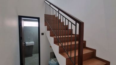 Hunian Elegan di Mekar Wangi, Bandung, 4 KT, LT 148m²