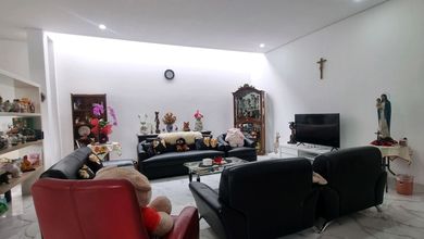 Gedung Mainroad Gatot Subroto Cocok untuk Kantor/ Klinik/ Showroom/ Sekolah/ Bank/ Usaha Lainnya