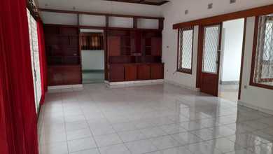 Dijual rumah Eksklusif di Wastukencana, Bandung - LT 700m²