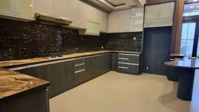 Rumah Mewah di Kawasan Mekar Wangi, Bandung, LB 150m², Harga 5,8 Miliar