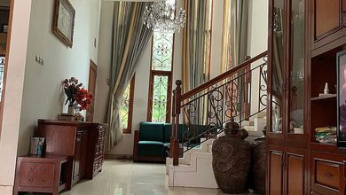 Rumah Prestisius di Kawasan Batununggal, Bandung, LB 275m², Harga 5,6 Miliar