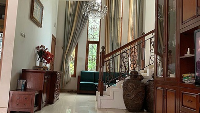 Rumah Prestisius di Kawasan Batununggal, Bandung, LB 275m², Harga 5,6 Miliar