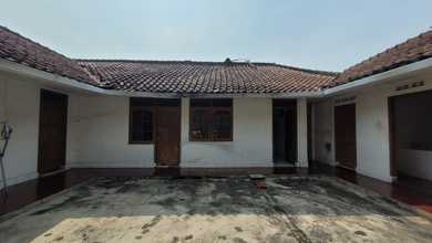 Kesempatan Langka, rumah Mewah di Riau, Bandung, LB 300m²