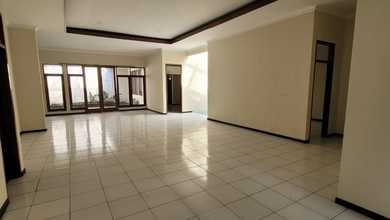 Dijual rumah Premium di Batununggal, Bandung - LT 375m²