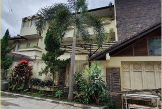 Rumah Area Premium Surya Sumantri, Bandung - Harga Terbaik 4 Miliar
