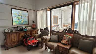 Rumah Terawat Cocok Untuk Ruang Usaha di Mainroad Pajajaran