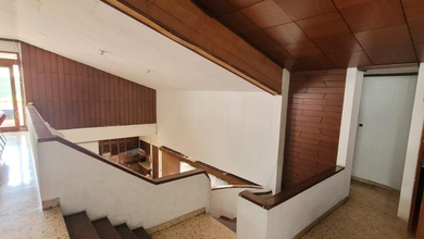 Disewakan Ruang Usaha Sangat Strategis di Ciumbuleuit Bandung