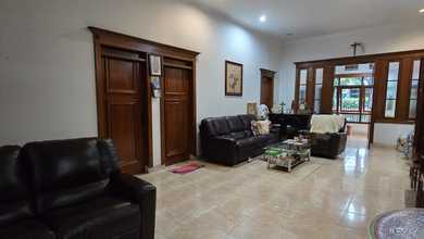 Rumah Elegan di Riau, Bandung, 3 Kamar Tidur, LT 414m²