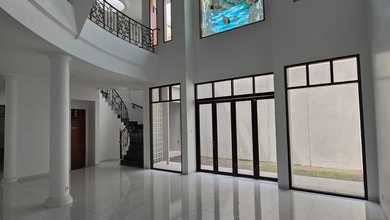 Rumah Area Premium Batununggal, Bandung - Harga Terbaik 6,9 Miliar