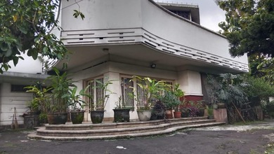Dijual Rumah untuk Ruang Usaha Mainroad Surapati, Lokasi Sangat Strategis di Pusat Kota Bandung