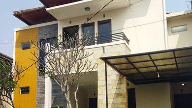 Jual Rumah Bagus Luas 140 m2 di Cigadung, Bandung