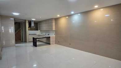 Disewakan Ruko 4 Lantai di Setrasari Mall Sebrang Lamama