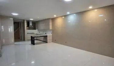 Disewakan Ruko Strategis 4 Lantai di Setrasari Mall Sebrang Lamama