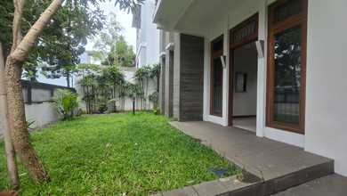 Hunian Elite di Kawasan Setra Duta, Bandung, LB 350m², Harga 6,5 Miliar