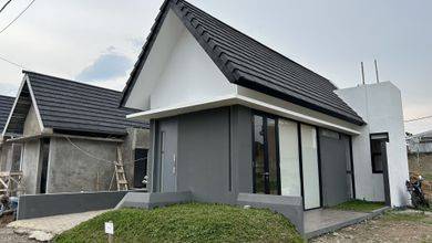 Jual Rumah Cantik Luas 76 m2 di Margaasih, Bandung