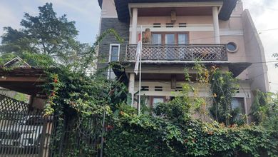 Rumah Dijual di Cikutra, Bandung, LB 270m², Harga Kompetitif!