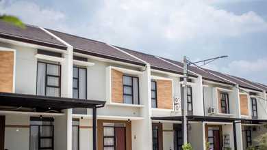 Jual Cepat Rumah Mewah di Taman Kopo Indah, Bandung, LT 90 m2