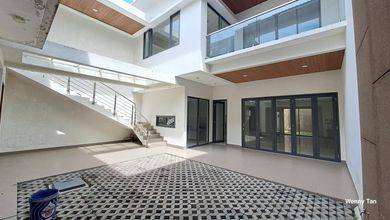 Rumah Premium di Lengkong, Bandung, LT 465 m2