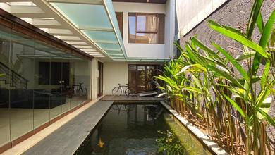 Kesempatan Eksklusif, rumah Mewah di Cibaduyut, Bandung, LB 314m²