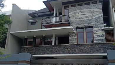 Rumah Prestisius di Kawasan Setra Duta, Bandung, LB 570m², Harga 12,5 Miliar